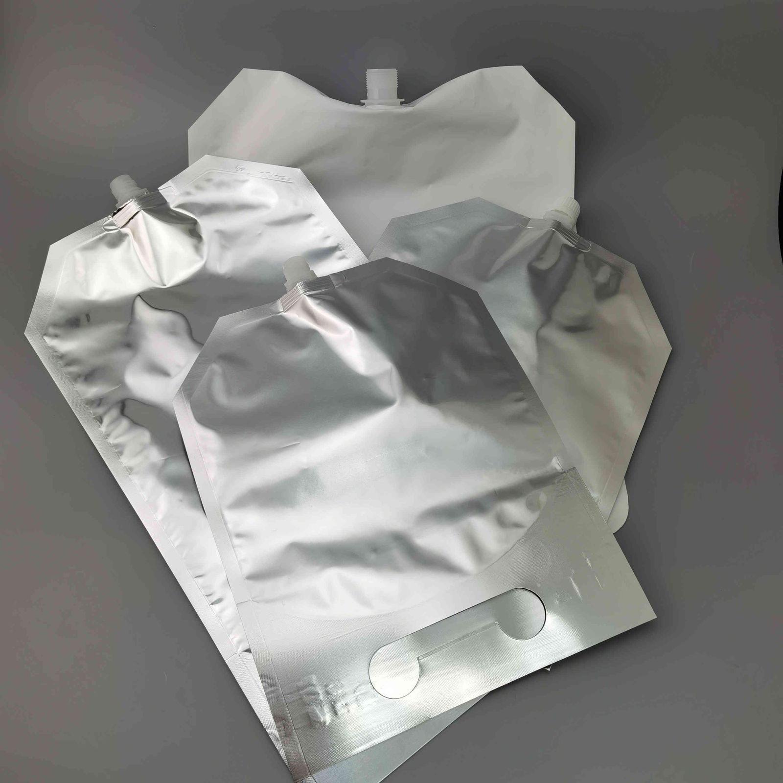 源头厂家定制优质犊牛初乳袋高阻隔无菌罐服吸嘴牛奶袋 犊牛初乳包装袋