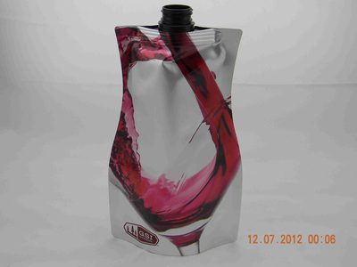Custom Food-Grade Stand-up Spout Pouch 1–1000 ml for Red Wine